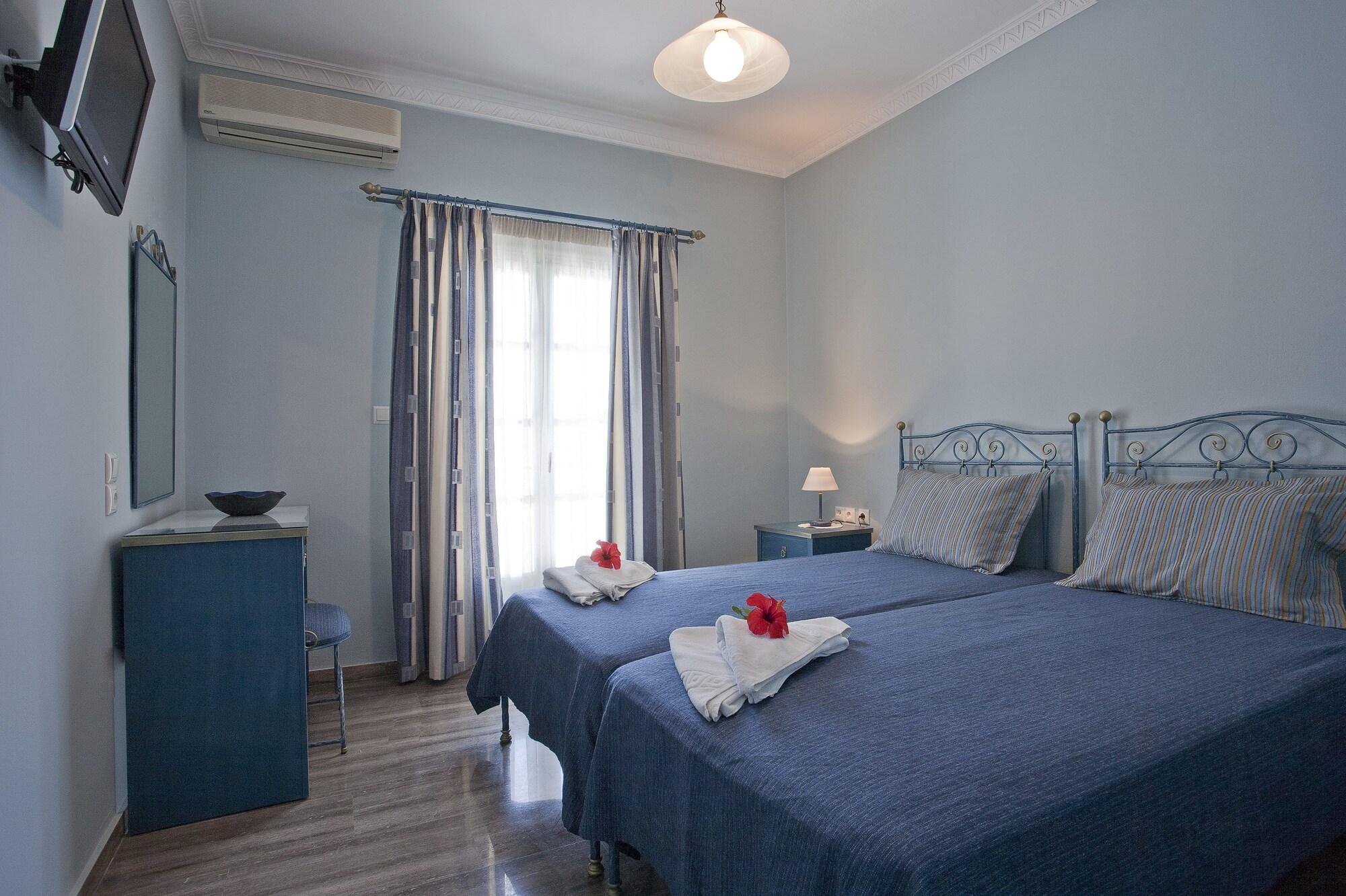 Aparthotel Preka Maria à Kamári Extérieur photo