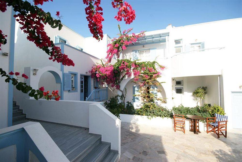 Aparthotel Preka Maria à Kamári Extérieur photo