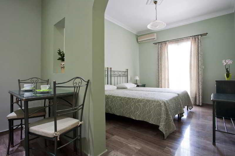 Aparthotel Preka Maria à Kamári Extérieur photo