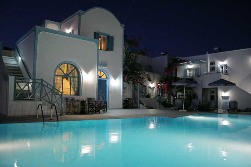 Aparthotel Preka Maria à Kamári Extérieur photo