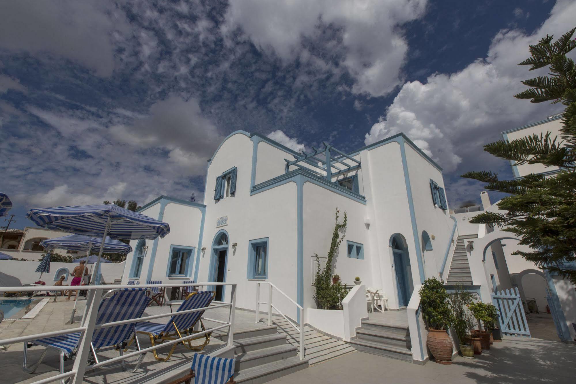 Aparthotel Preka Maria à Kamári Extérieur photo