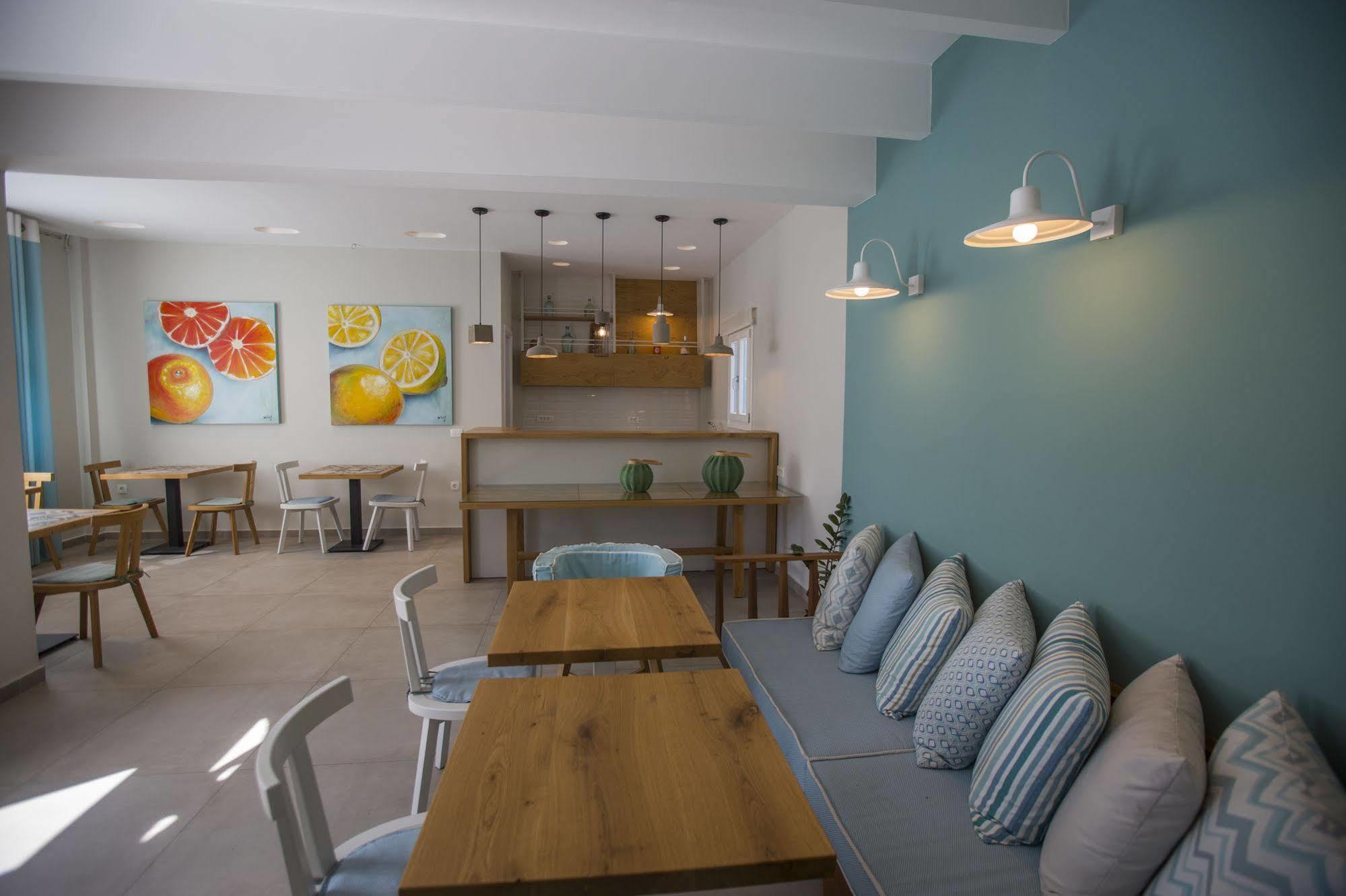 Aparthotel Preka Maria à Kamári Extérieur photo