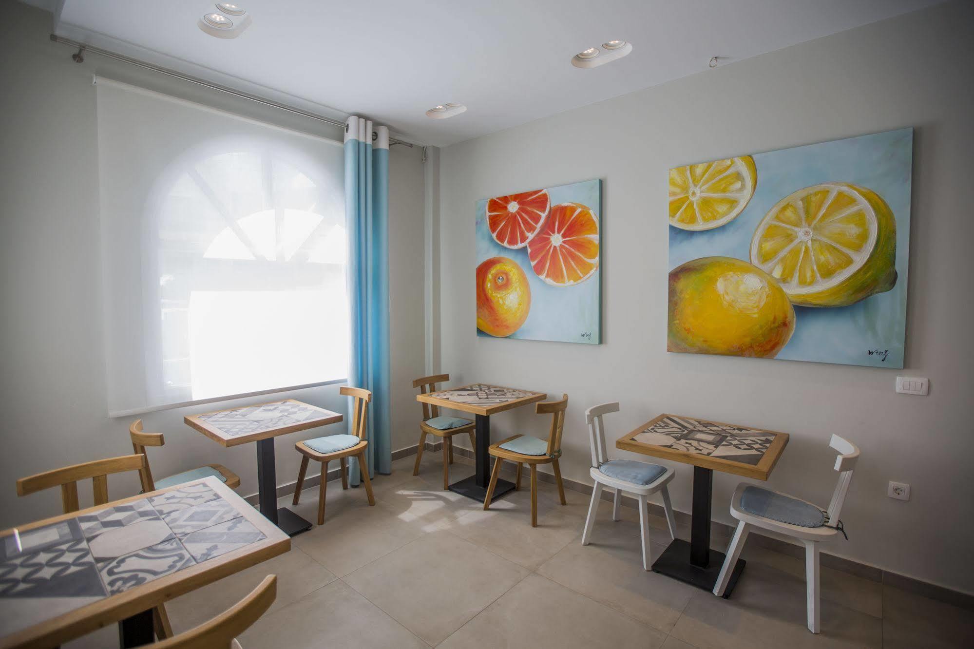 Aparthotel Preka Maria à Kamári Extérieur photo